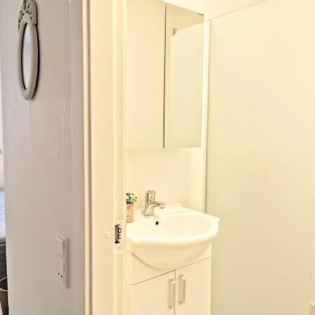 4 Minute Walk To Lego House - N18 Apartment *